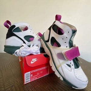 LAST CHANCE!! Nike Air Trainer Huarache - Berry